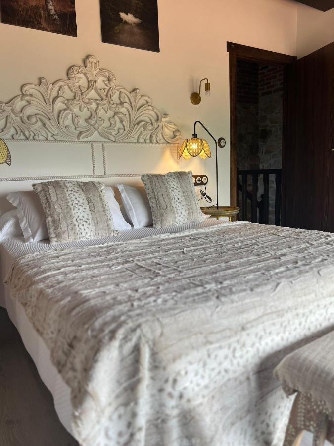 Apartamentos La Cabana Del Cerro Alto Бесенья Экстерьер фото