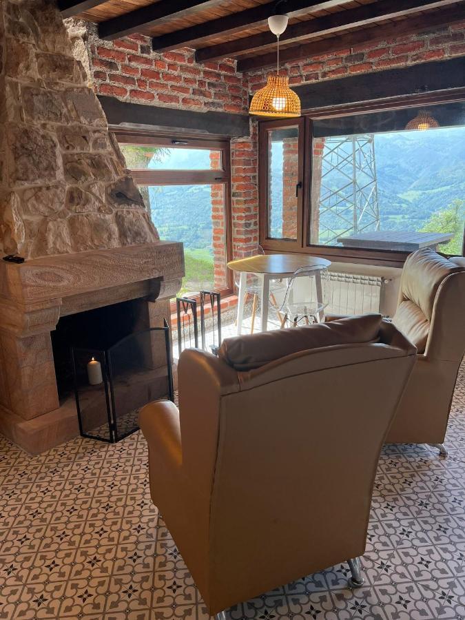Apartamentos La Cabana Del Cerro Alto Бесенья Экстерьер фото