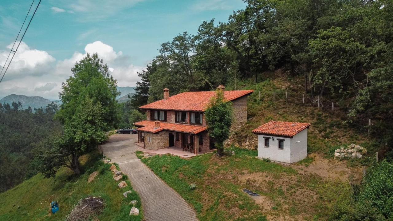 Apartamentos La Cabana Del Cerro Alto Бесенья Экстерьер фото